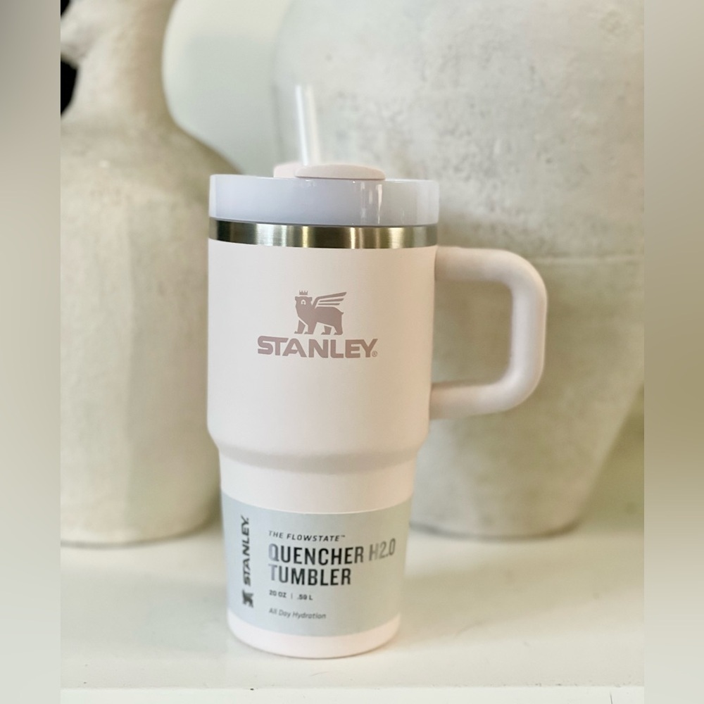 NEW! STANLEY | 20oz Quencher H2.0 Tumbler in Rose Quartz